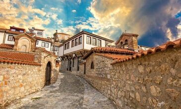 20 - 27 Temmuz Uçaklı Balkan Turu