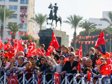 Cumhuriyet Bayramı'na Özel Cunda Geceli - Bozcaada Turu