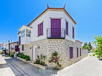 Domatia - Karina - Çeşme - Alaçatı Turu